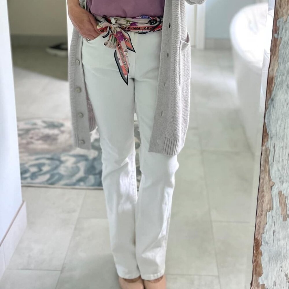 Cabi 6285 5th Avenue White Jeans Spring 2023 Size 4 NWT